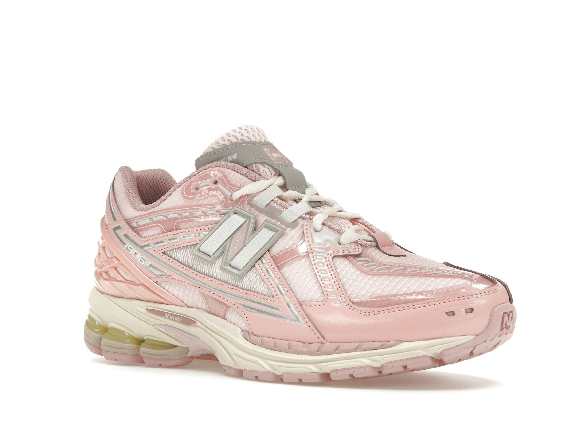 Photo by Sixfootoak Studio