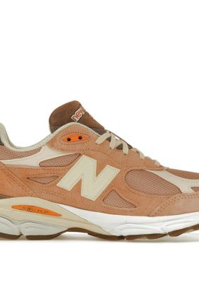 New Balance 990v3 MiUSA Exclusive Orange Cream Sneakers – M990SZ3